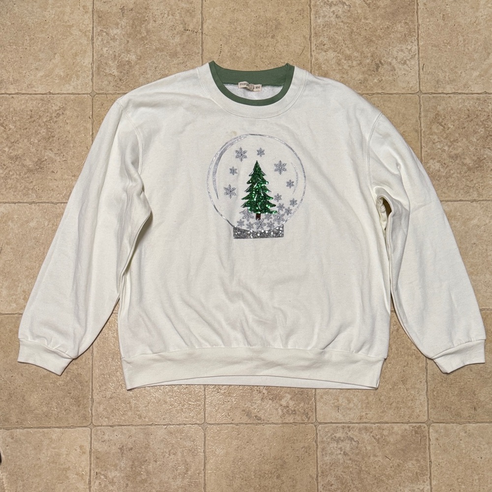 Christmas Tree Snow Globe Sweatshirt XL